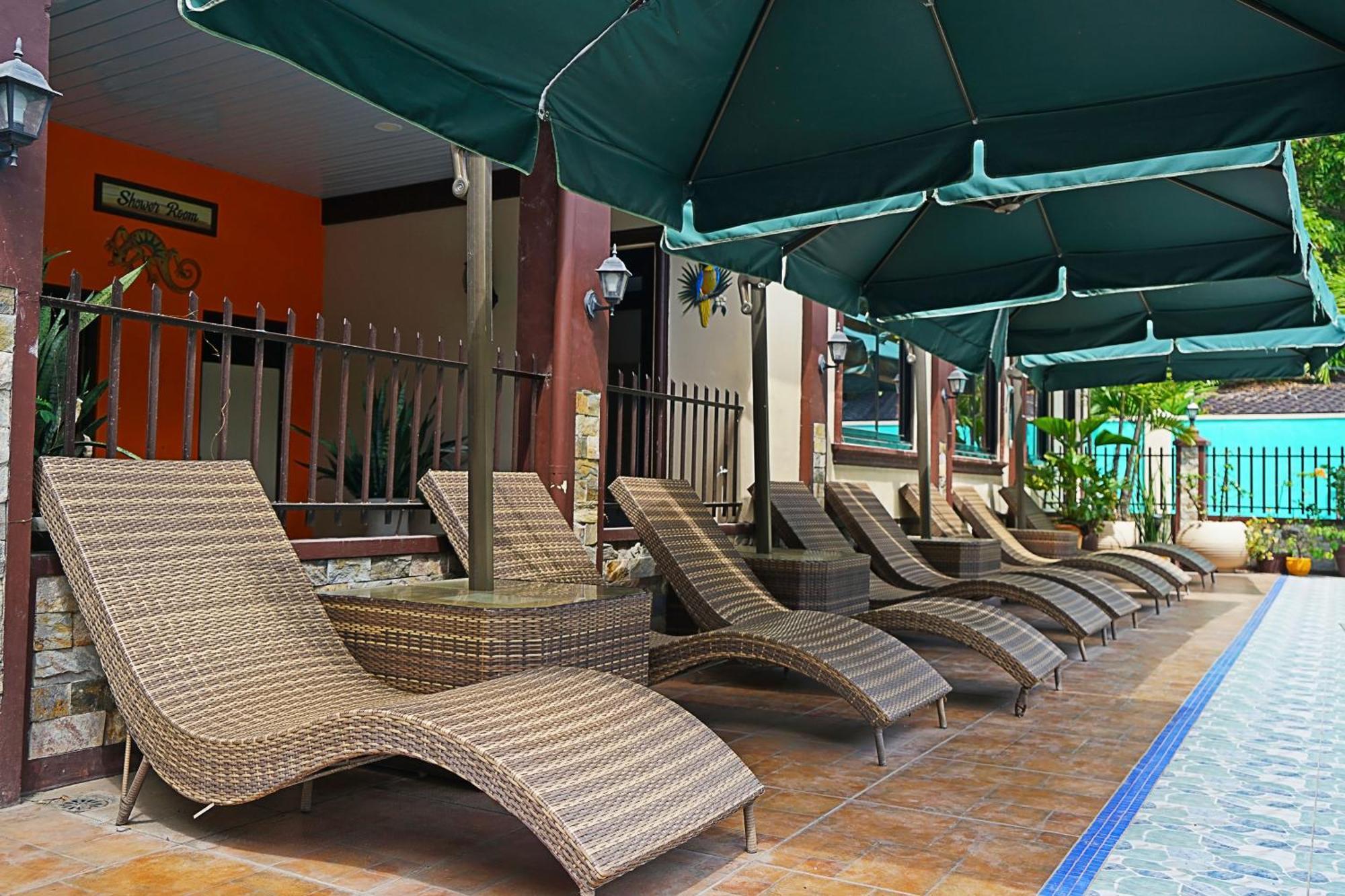Bella Vista Resort Naguilian Bagian luar foto