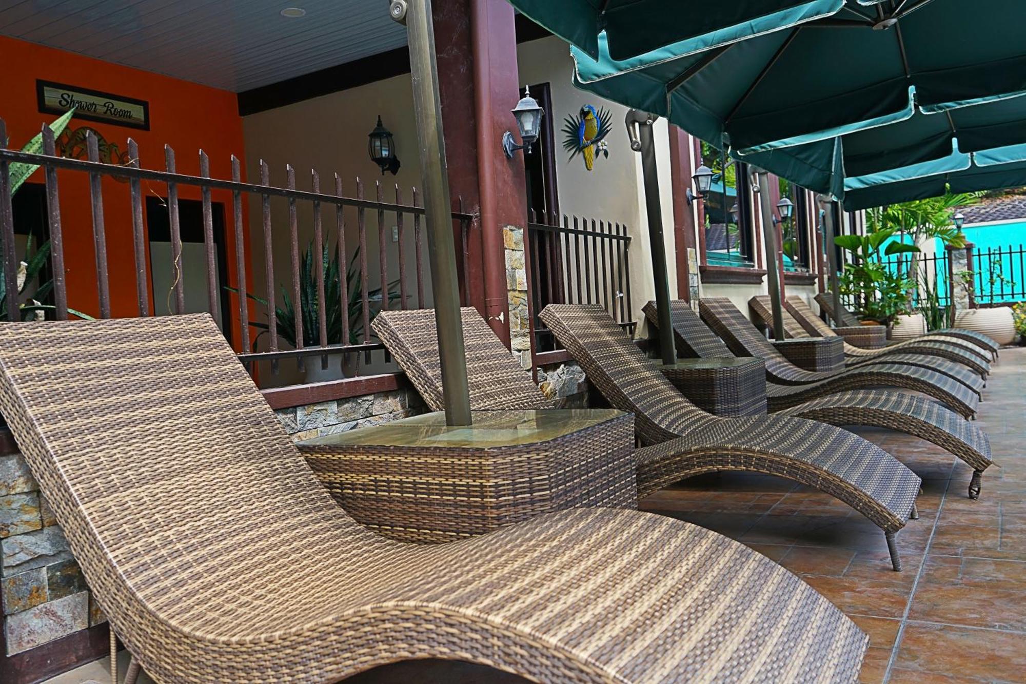 Bella Vista Resort Naguilian Bagian luar foto